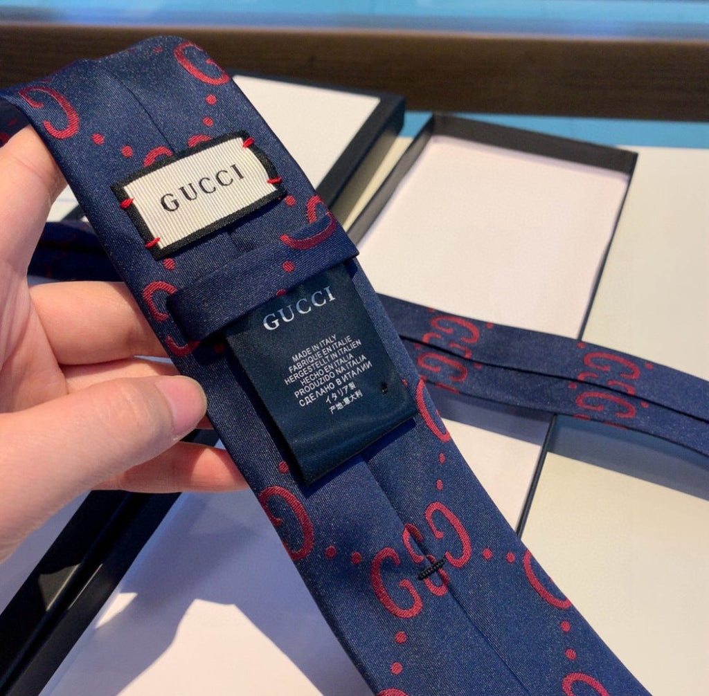 Gucci Style Men's Oversized GG Silk Tie