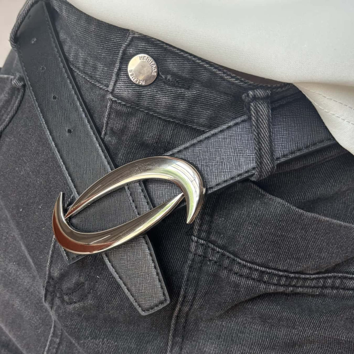 Curved Metal Buckle Full Grain Leather Belt Black Casual Mens Waist