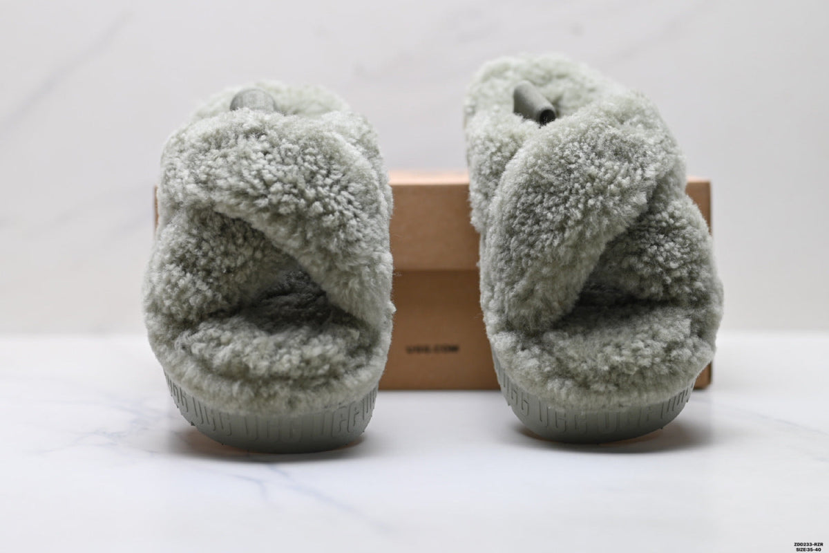 UGG Slipper Evolution Fluffy Platform Slides